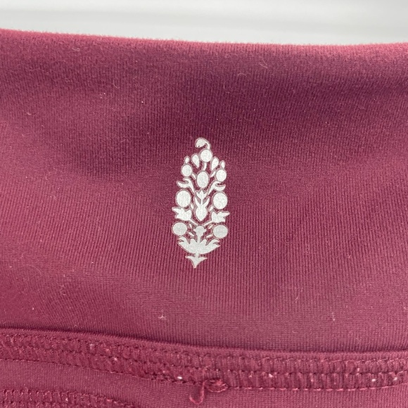 Free people movement active wear workout kali crop leggings wine red size small - Picture 13 of 13